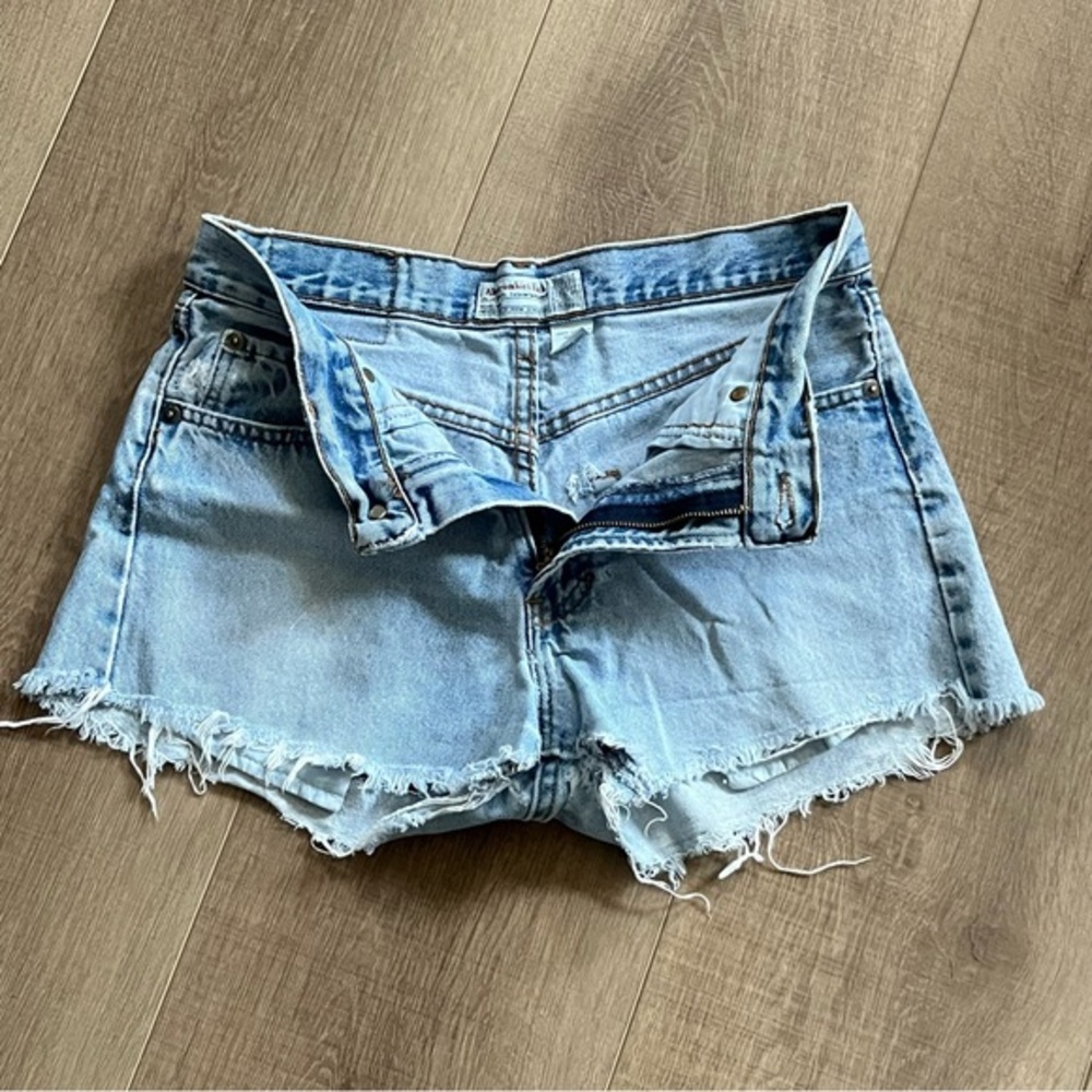 Abercrombie & Fitch Blue Denim Ripped Mid Rise Curve‎ Shorts Size 4 30” Waist - Picture 5 of 9
